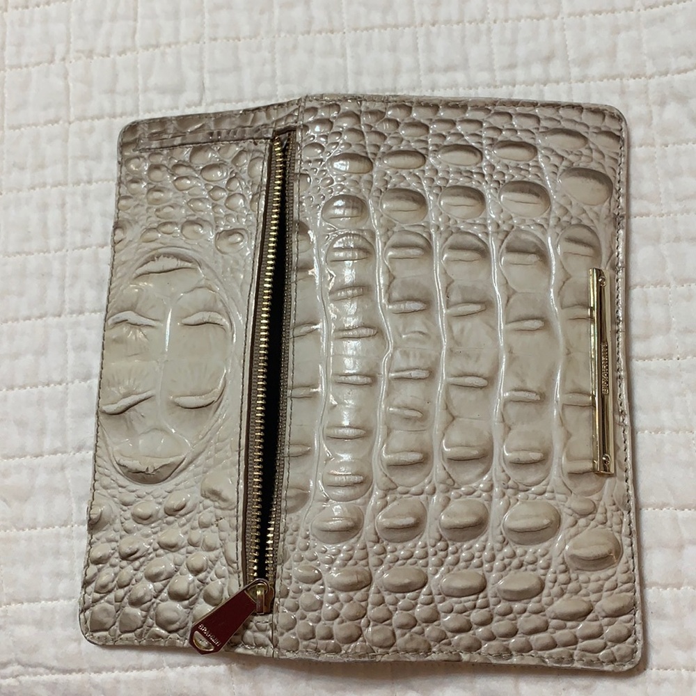 Brahmin wallet
